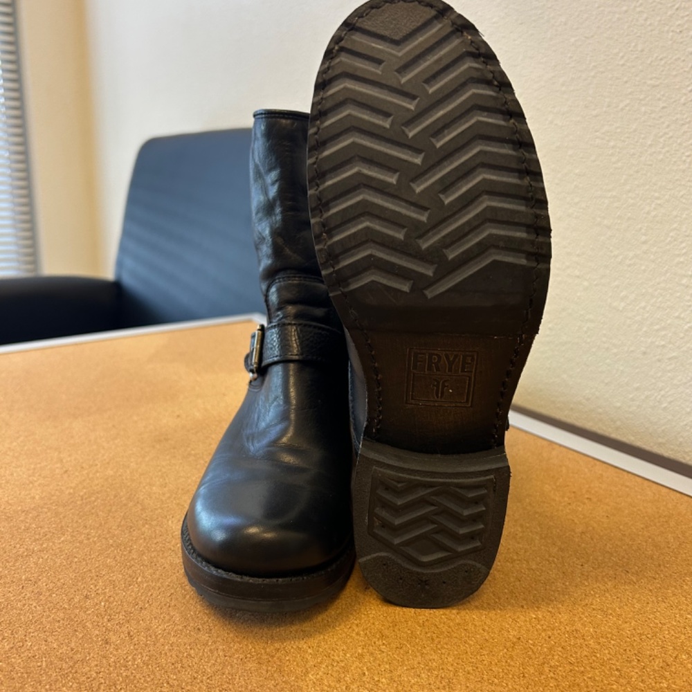Frye Bootie - Picture 4 of 8